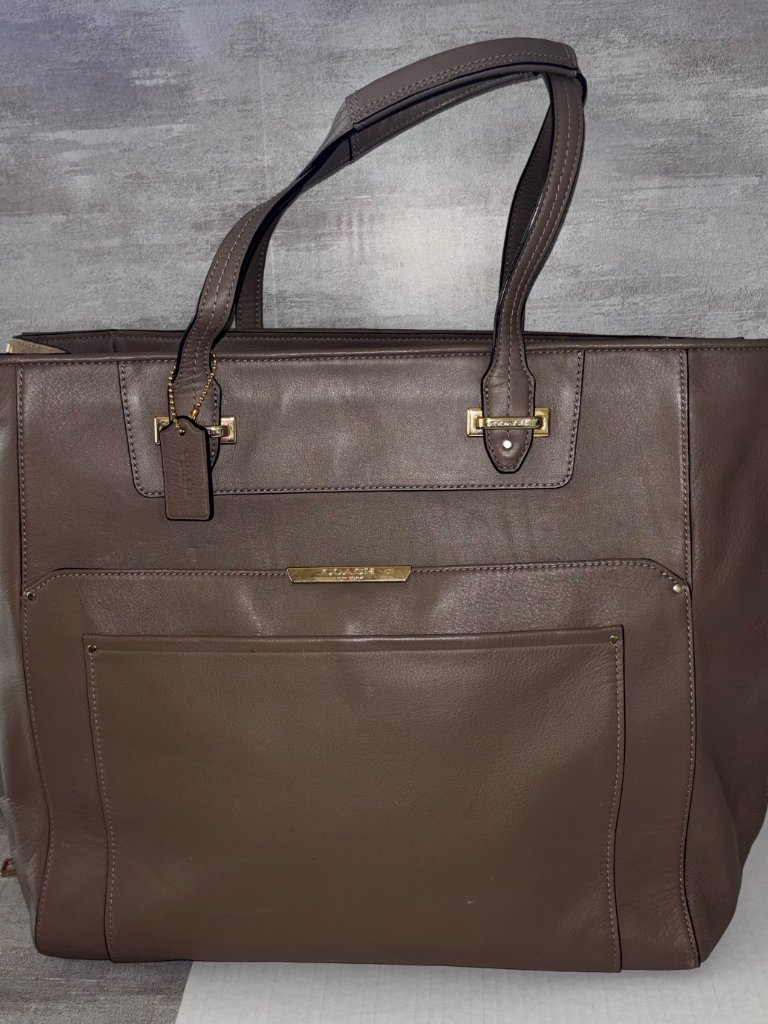 Coach Leather/Suede Large Fashion Tote